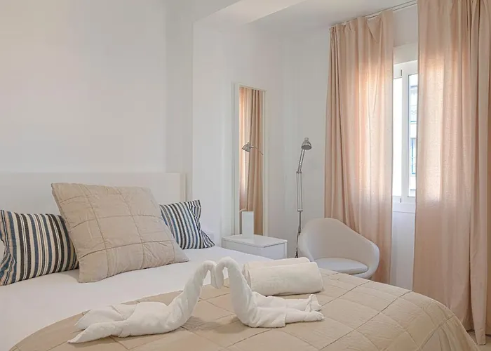 Homeabout Juan De Austria Apartments